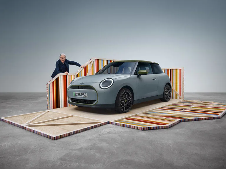 MINI Cooper SE Paul Smith Edition